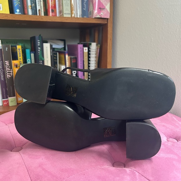 Jeffrey Campbell Glossy Black Maryjane Heels - Picture 5 of 13